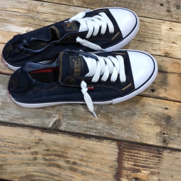 Levi Slip Ons - Picture 4 of 6